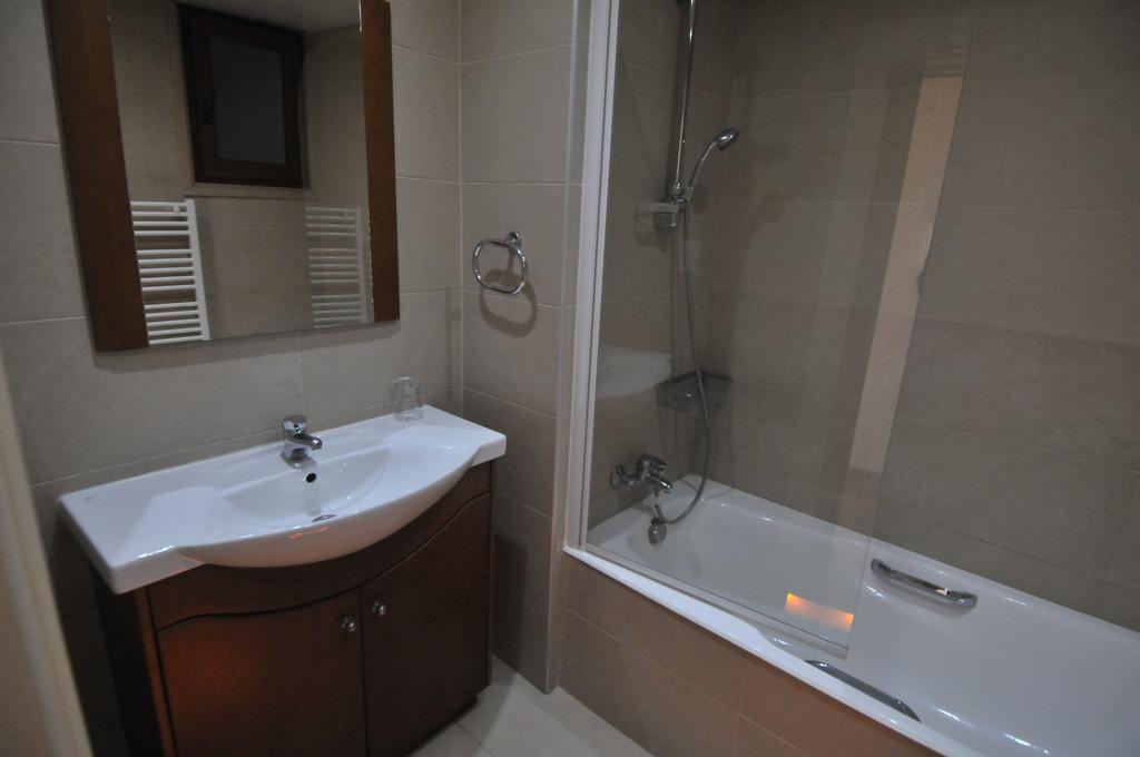 Ithaki Phinikoudes Apartment No. 102 Larnaca Phòng bức ảnh