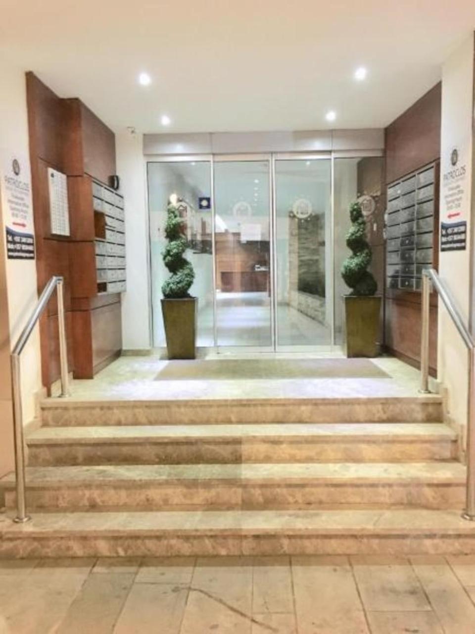 Ithaki Phinikoudes Apartment No. 102 Larnaca Ngoại thất bức ảnh